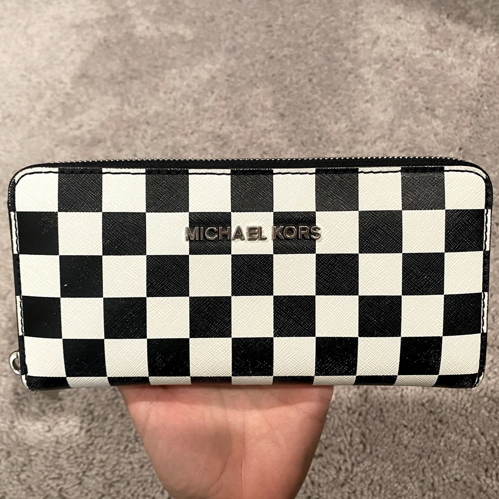 Michael Kors large zip wallet, checkered print